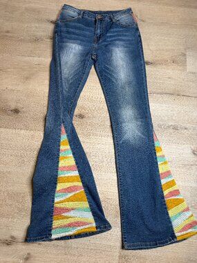 Sunrise Embroidered Boho Bell Bottom Flare Jeans M
